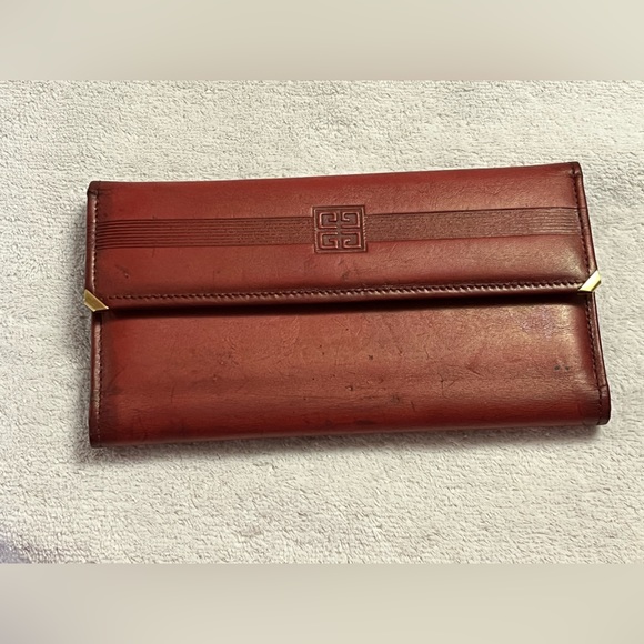 Givenchy Handbags - Givenchy Vintage leather wallet